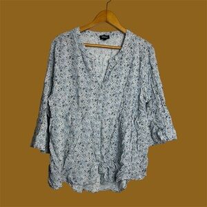 Jones New York Button Down Blouse Plus Size 1X Floral baby Blue Comfortable